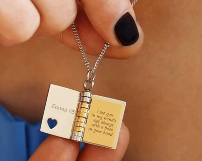 “Historia de Amor” Collar personalizado + box de regalo