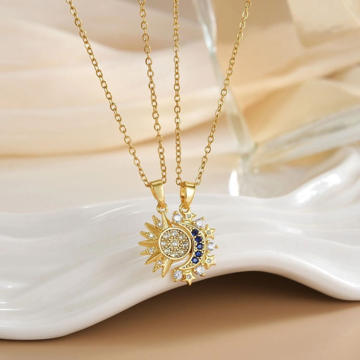 “Sol y Luna” Set de collares + box de regalo